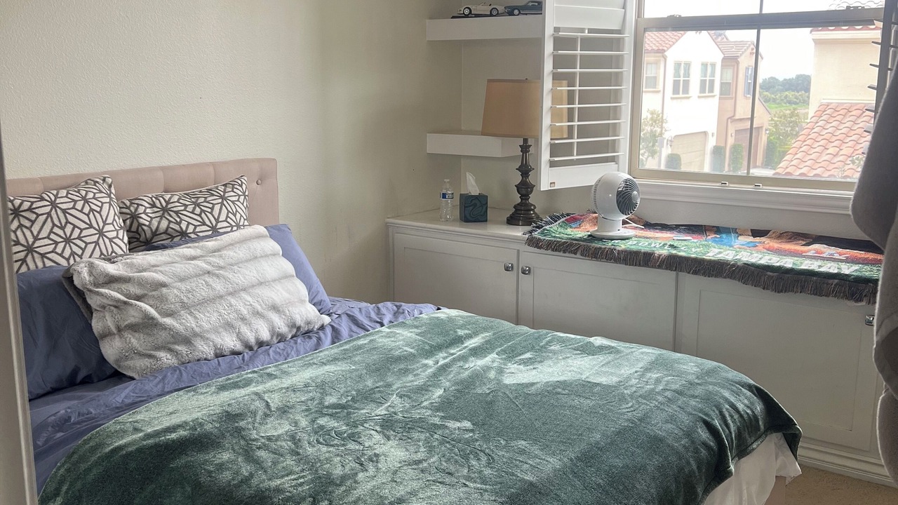 Photo of Bedroom in Portola Springs