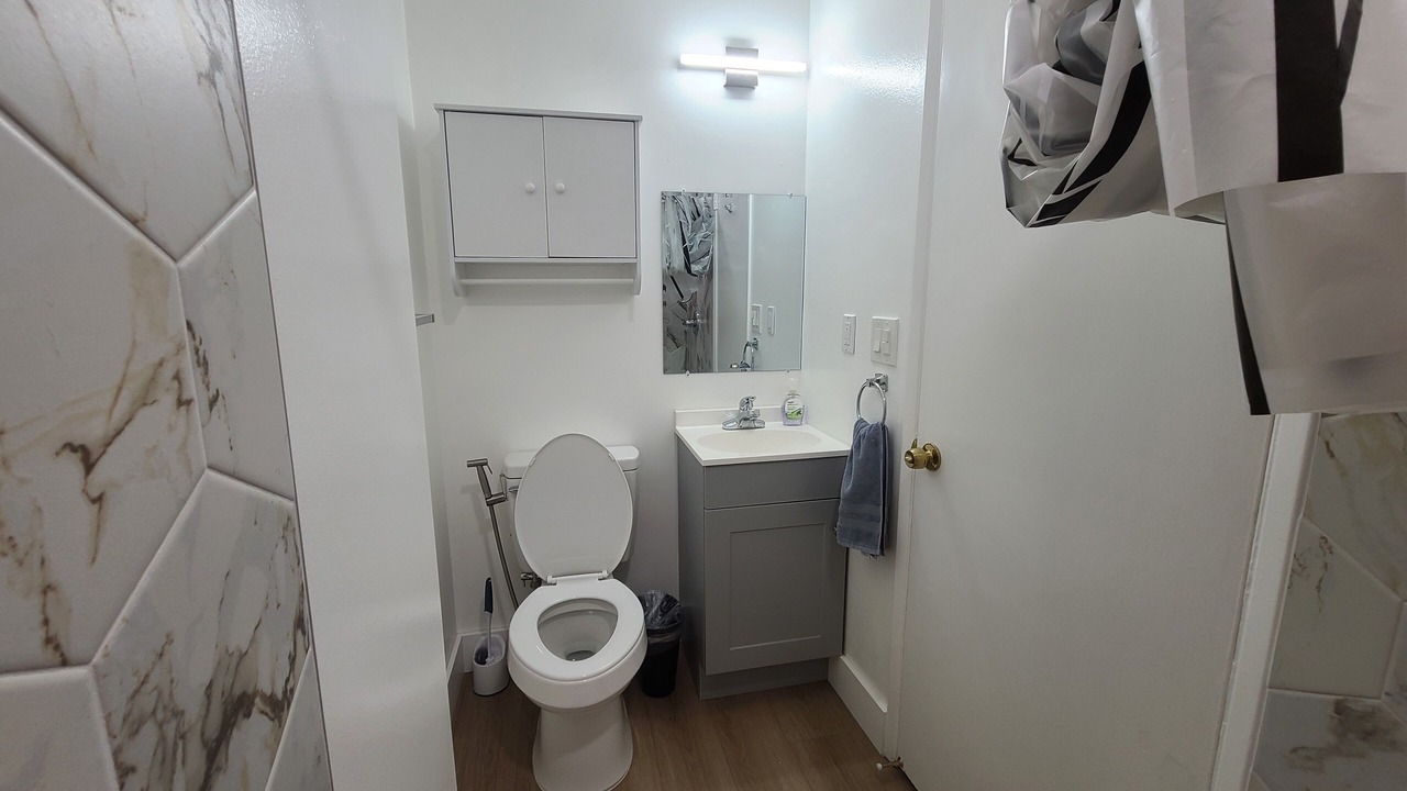 Photo of Bathroom in Delthorne