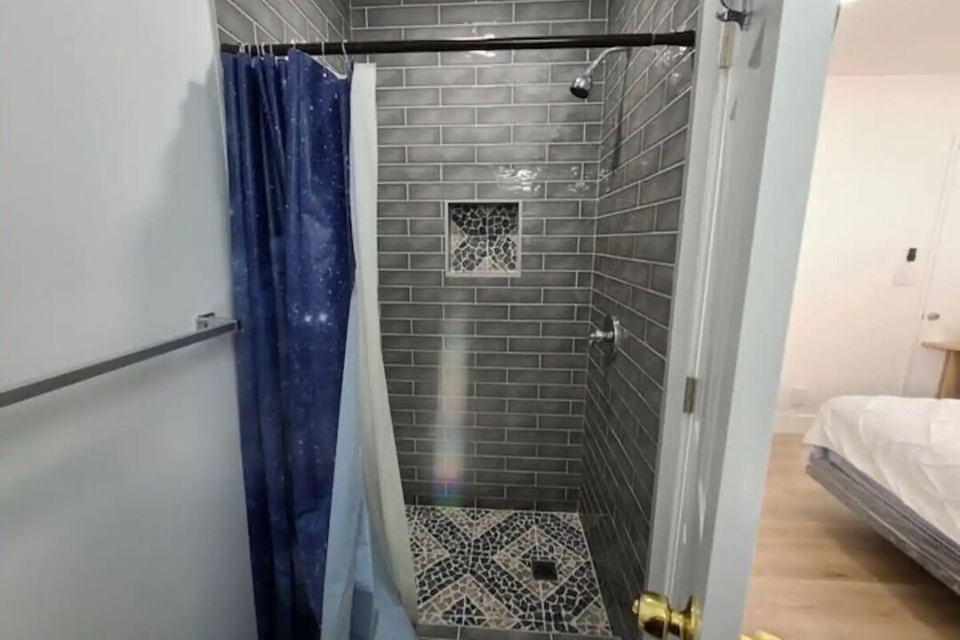 Photo of Bathroom in Delthorne