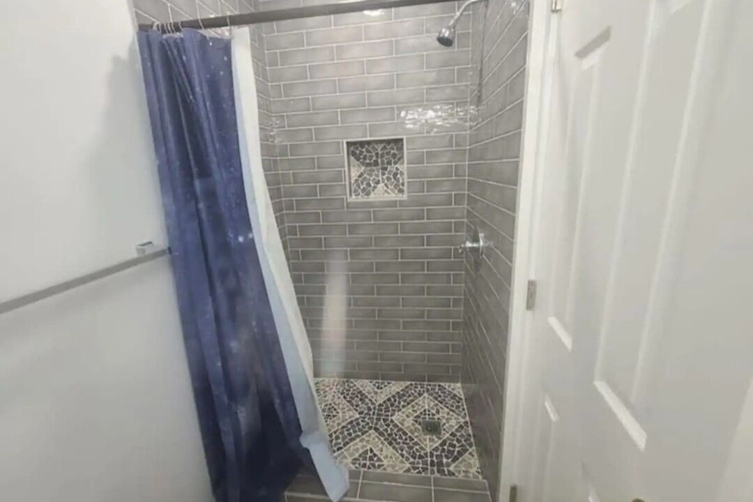 Photo of Bathroom in Delthorne