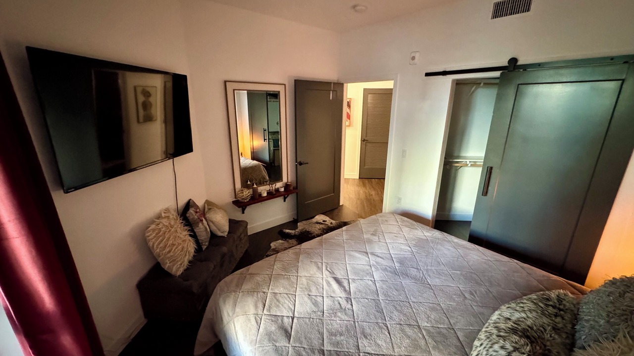 Photo of Bedroom in Costa Mesa