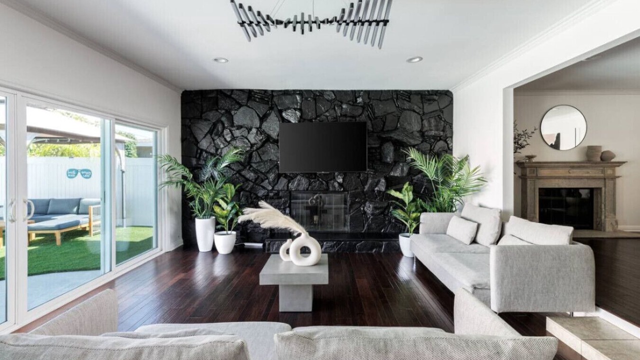Photo of Livingroom in Los Altos