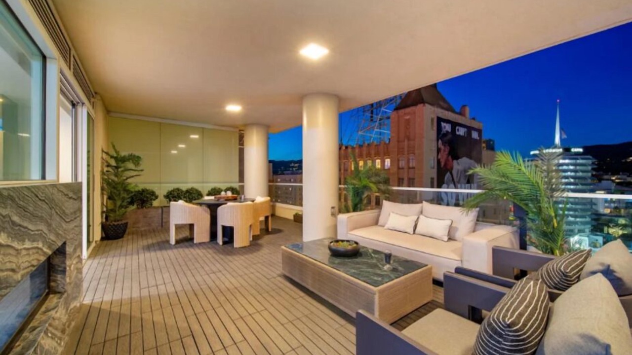 Photo of Outdoor in Hollywood