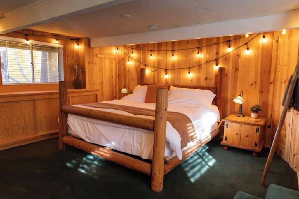 Photo of Bedroom in Arrowhead Villas