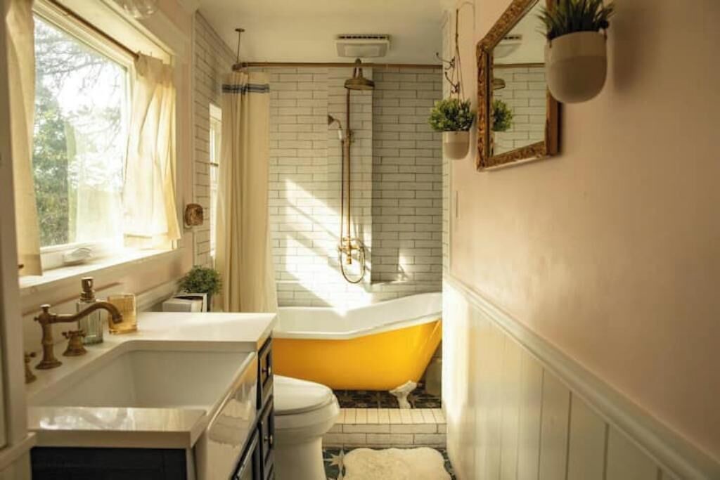 Photo of Bathroom in Arrowhead Villas
