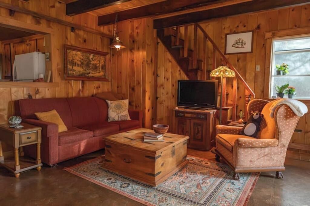Photo of Livingroom in Arrowhead Villas