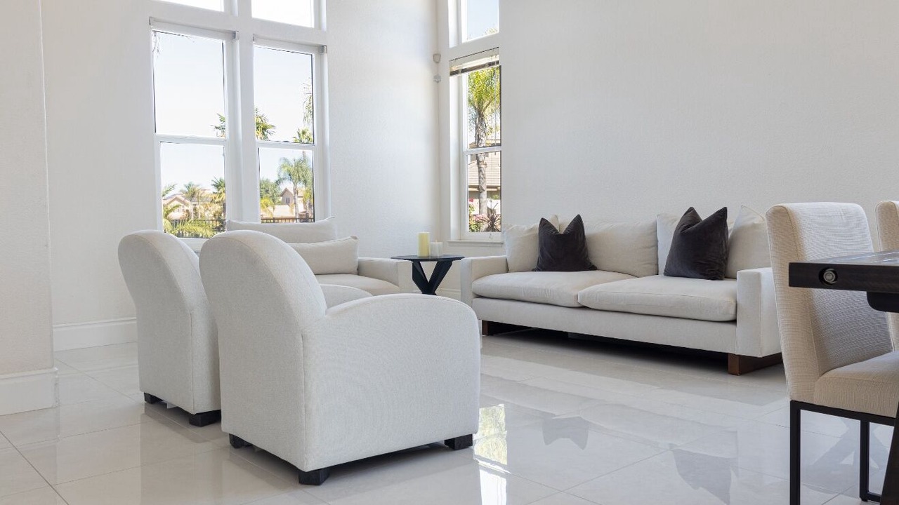 Photo of Livingroom in Estates at Canyon Crest