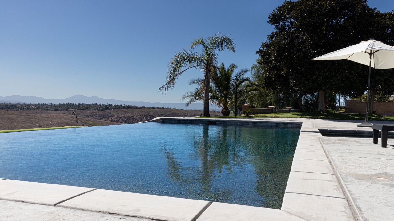 Photo of Outdoor in Estates at Canyon Crest
