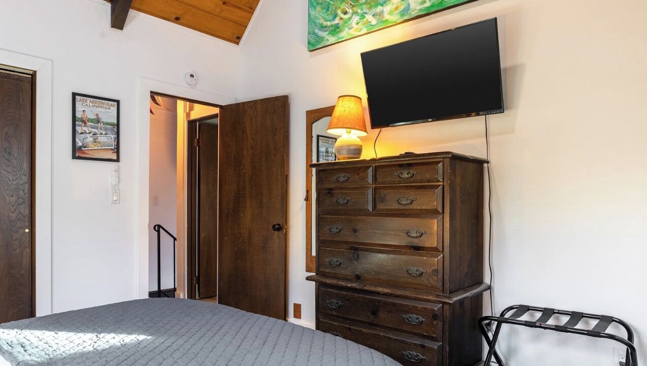 Photo of Bedroom in Lake Arrowhead