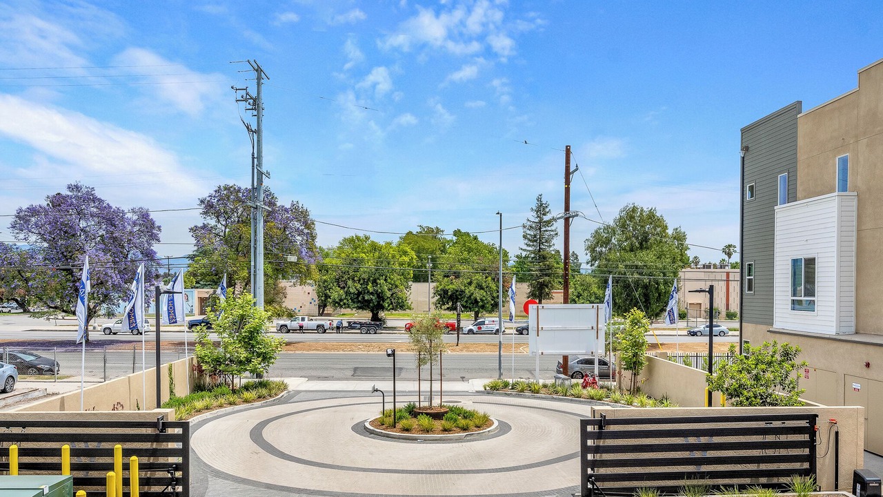 Photo of Others in North Hills East
