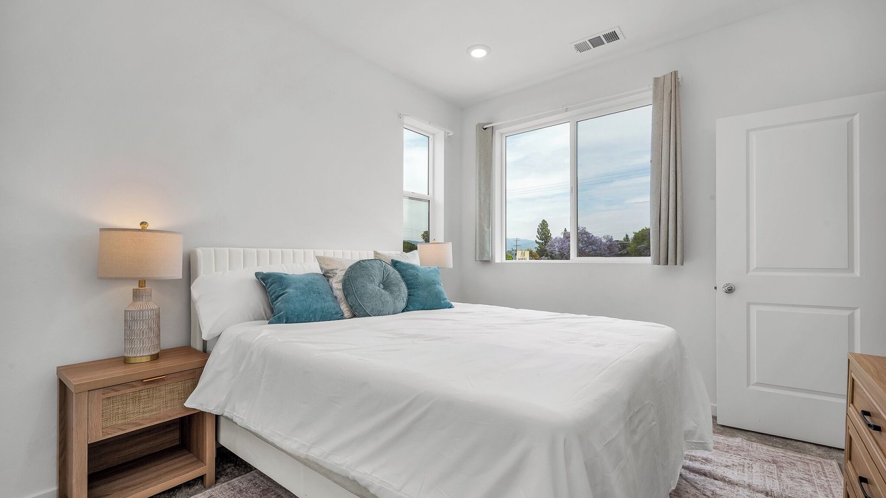 Photo of Bedroom in North Hills East