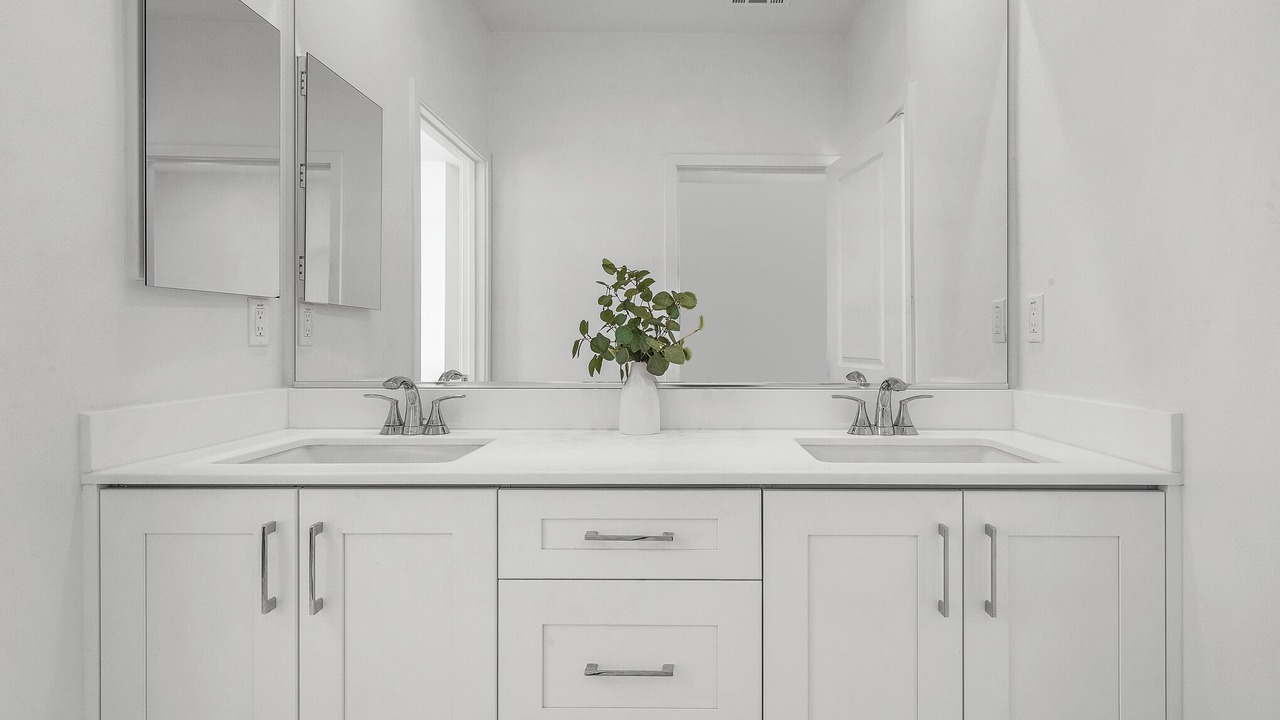 Photo of Bathroom in North Hills East