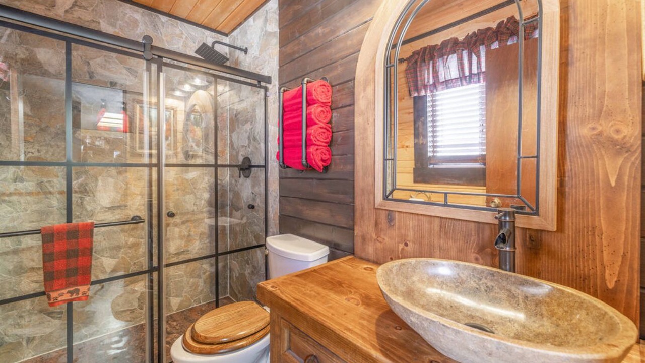 Photo of Bathroom in Woodlands