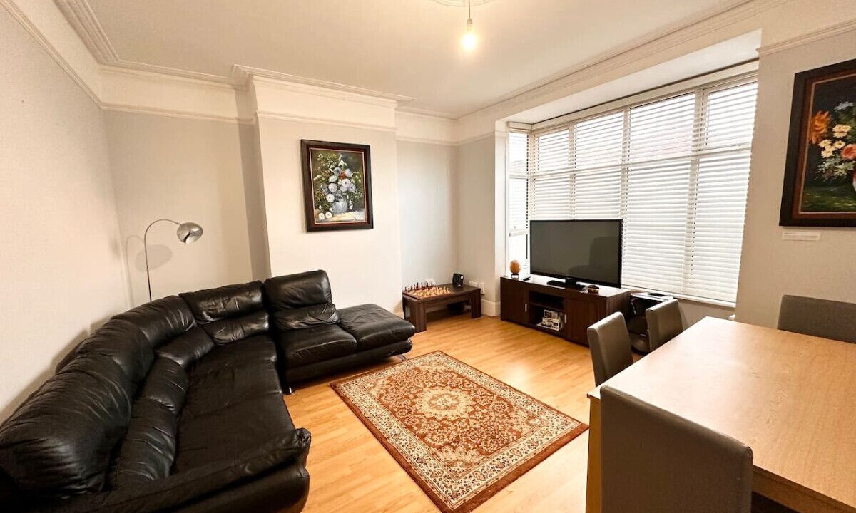 Photo of Livingroom in Ladywell