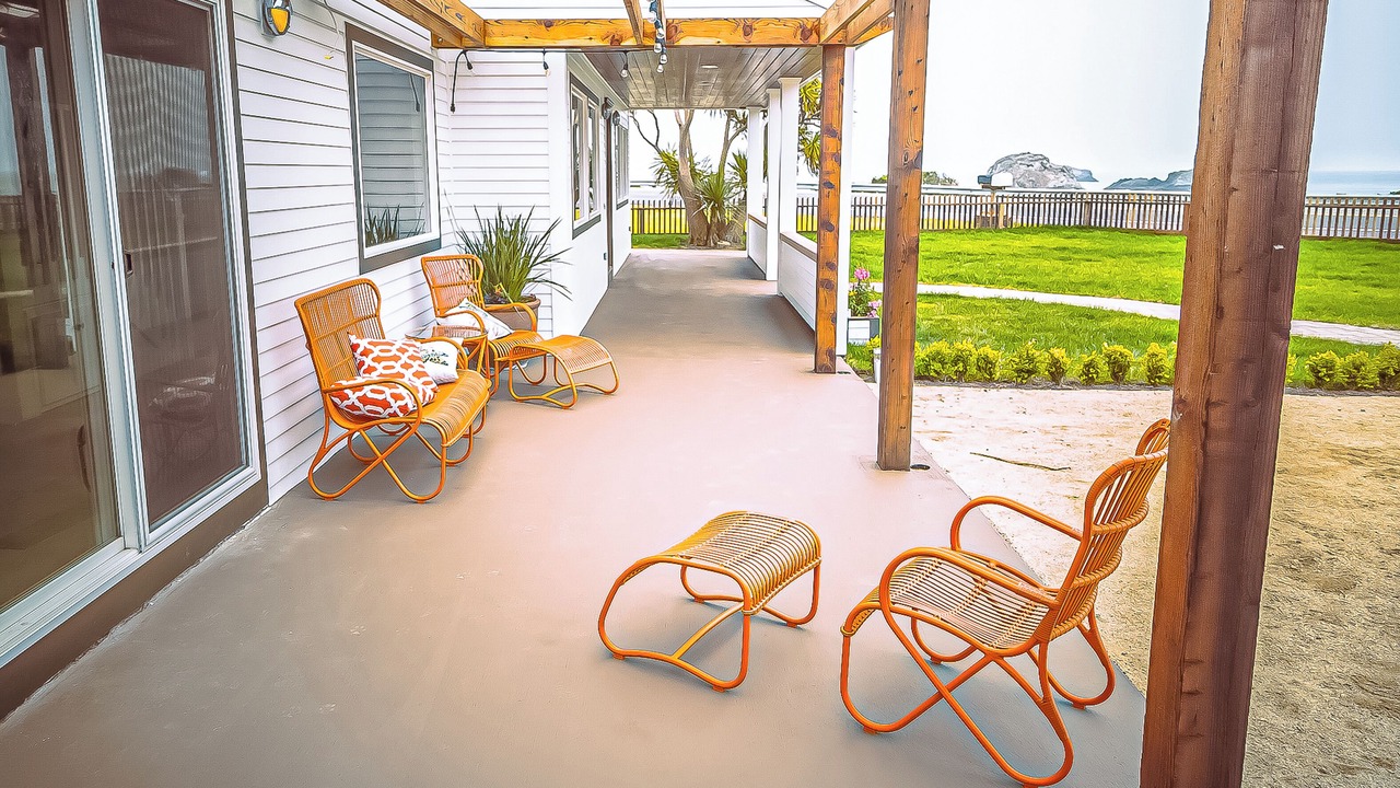 Photo of Patio Balcony in Crescent City North