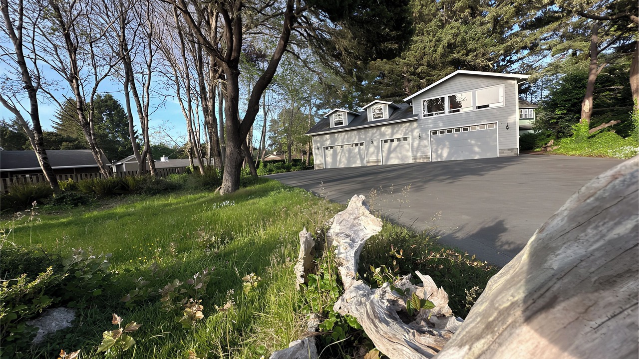 Photo of Outdoor in Crescent City North