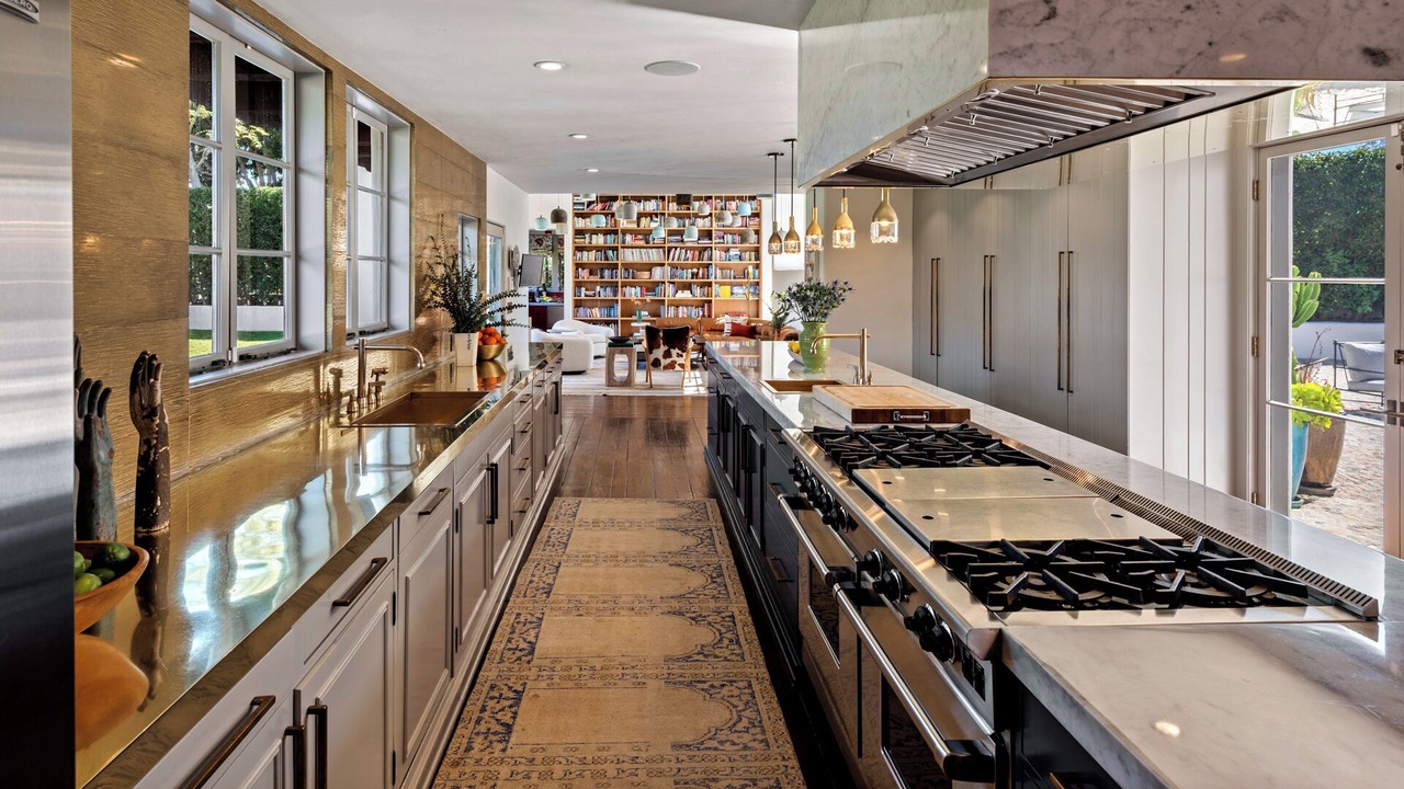 Photo of Kitchen in Greater Wilshire - Hancock Park