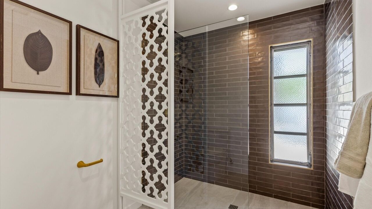 Photo of Bathroom in Sunrise Vista Chino
