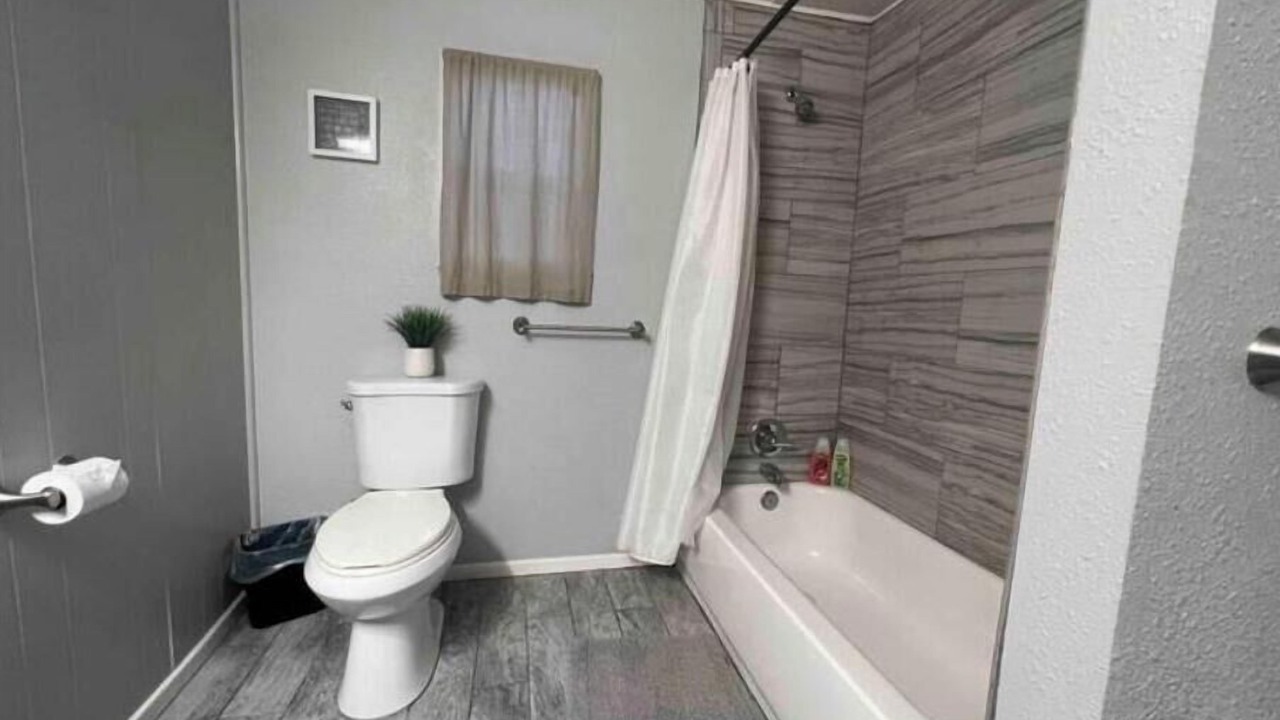 Photo of Bathroom in Downtown Riverside