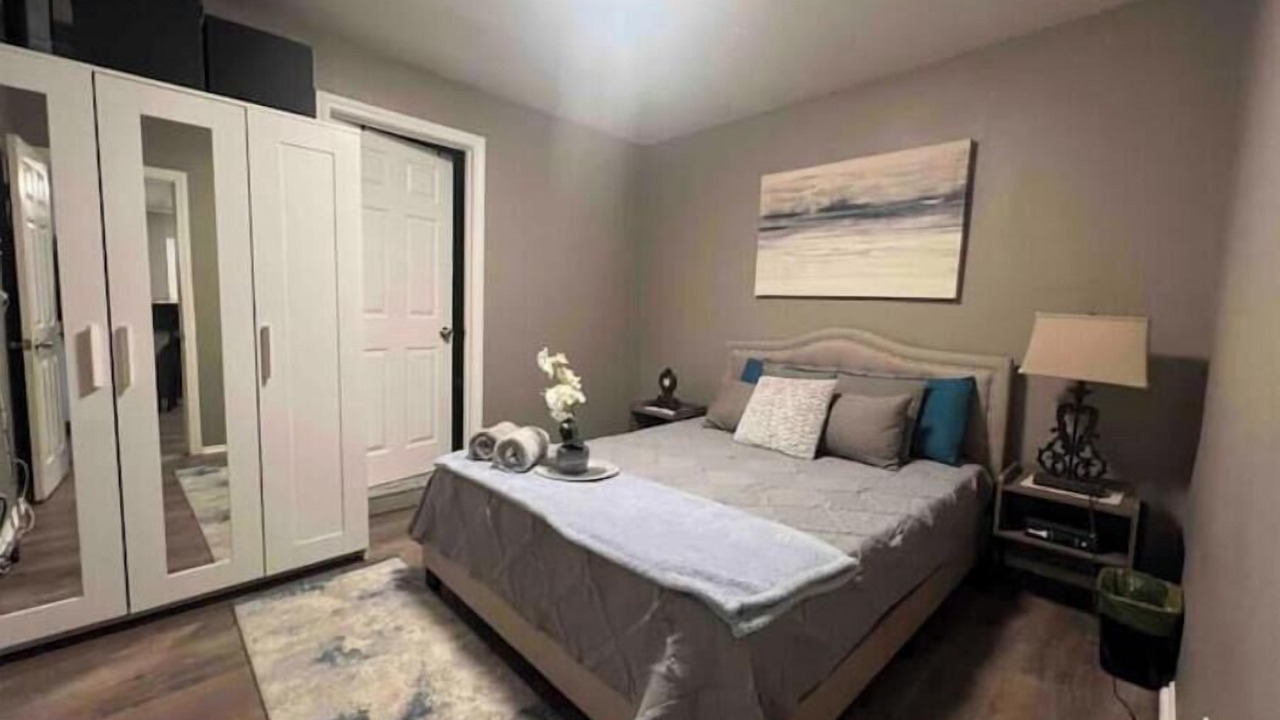 Photo of Bedroom in Downtown Riverside