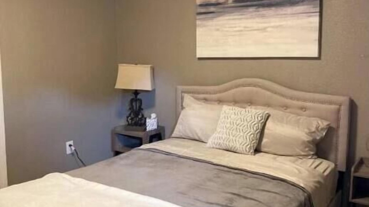 Photo of Bedroom in Downtown Riverside