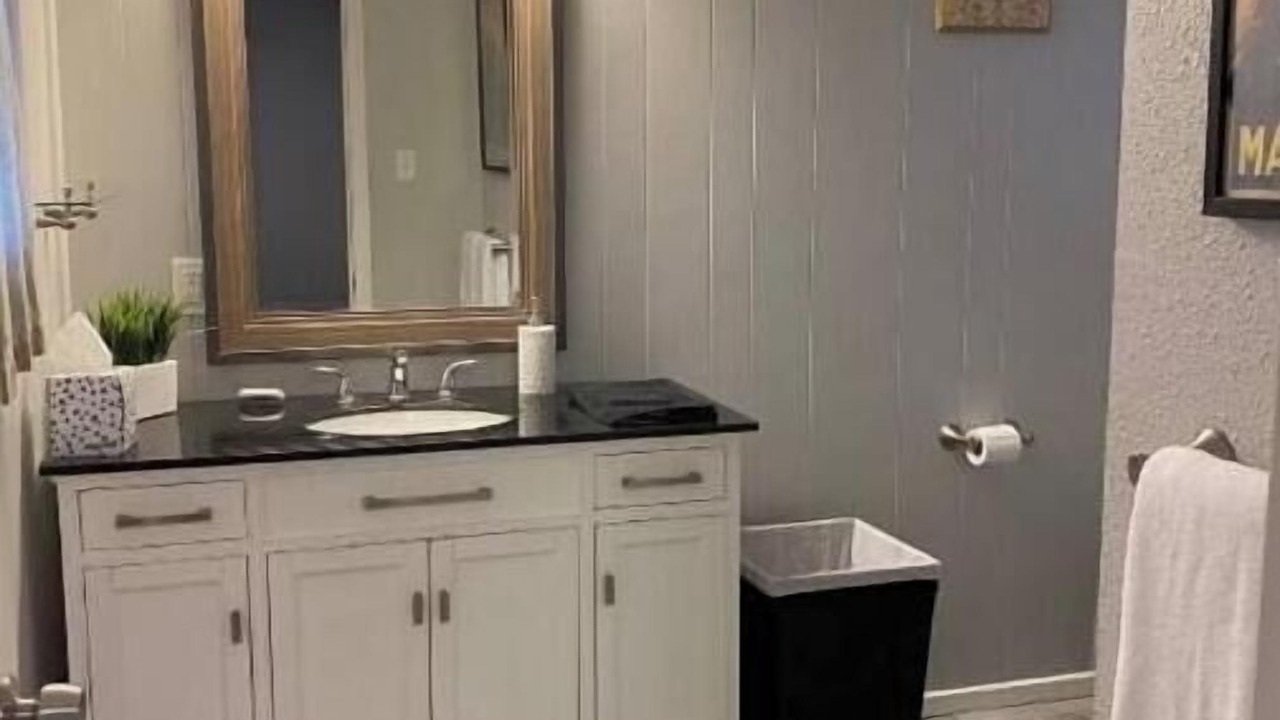 Photo of Bathroom in Downtown Riverside