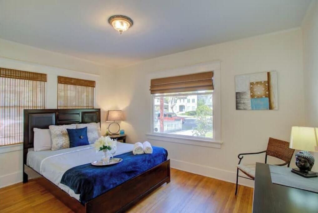 Photo of Bedroom in Downtown Riverside