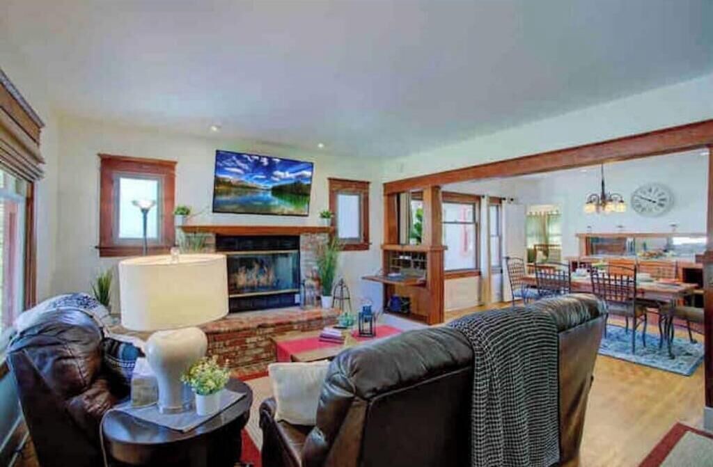 Photo of Livingroom in Downtown Riverside