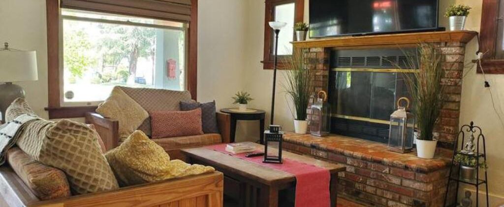 Photo of Livingroom in Downtown Riverside