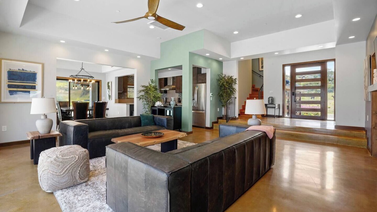 Photo of Livingroom in Malibu