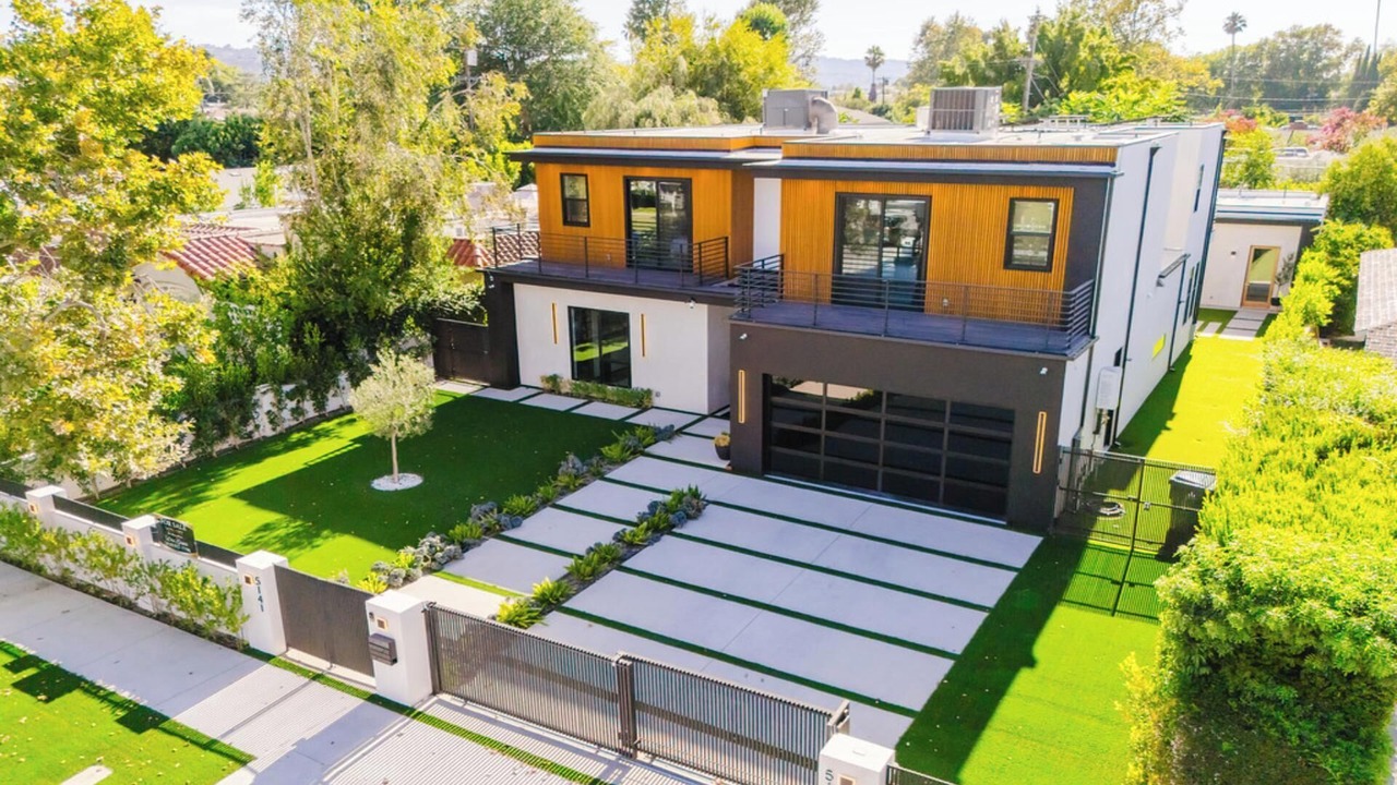 Photo of Outdoor in Sherman Oaks