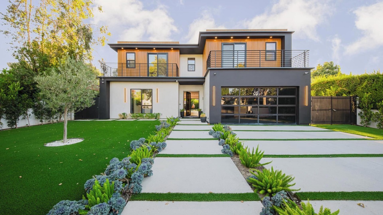 Photo of Outdoor in Sherman Oaks