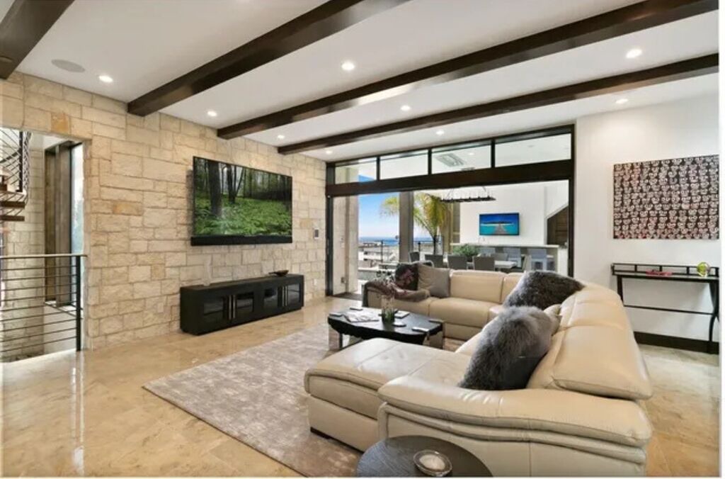 Photo of Livingroom in Hermosa Beach