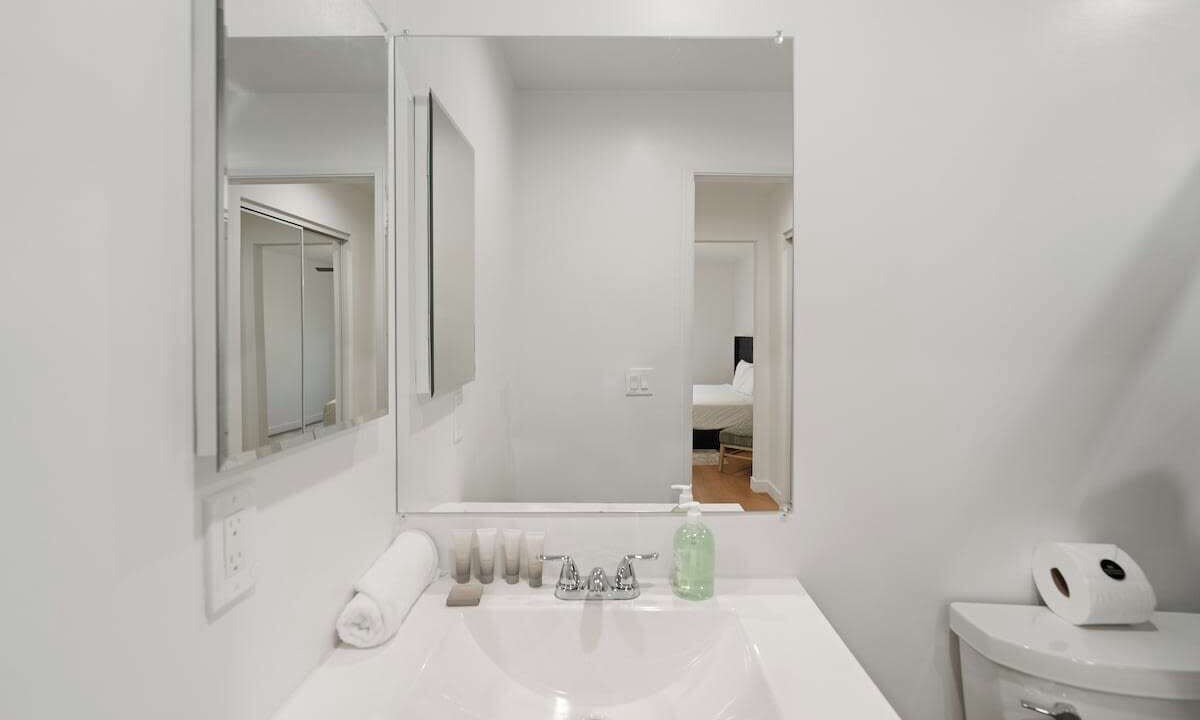 Photo of Bathroom in Van Nuys