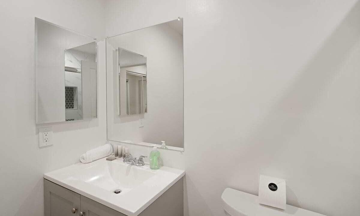 Photo of Bathroom in Van Nuys