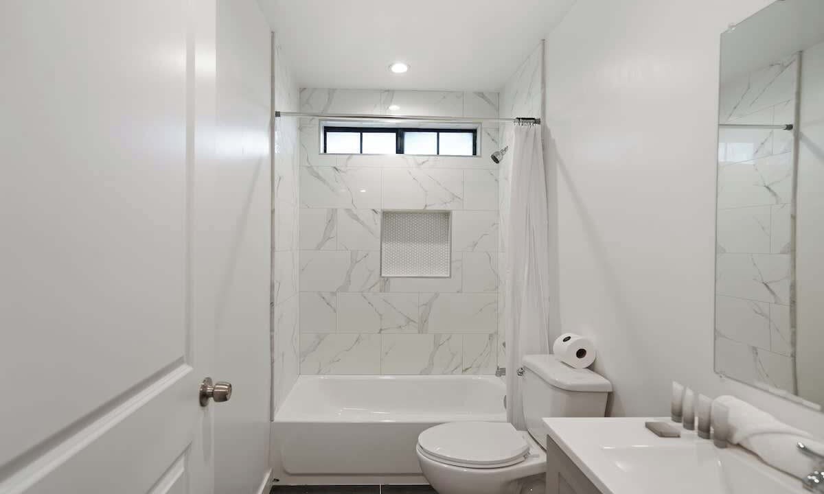 Photo of Bathroom in Van Nuys