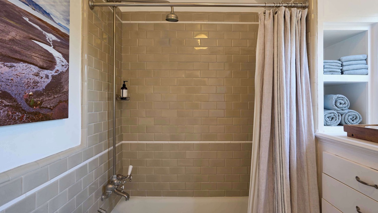 Photo of Bathroom in Los Feliz