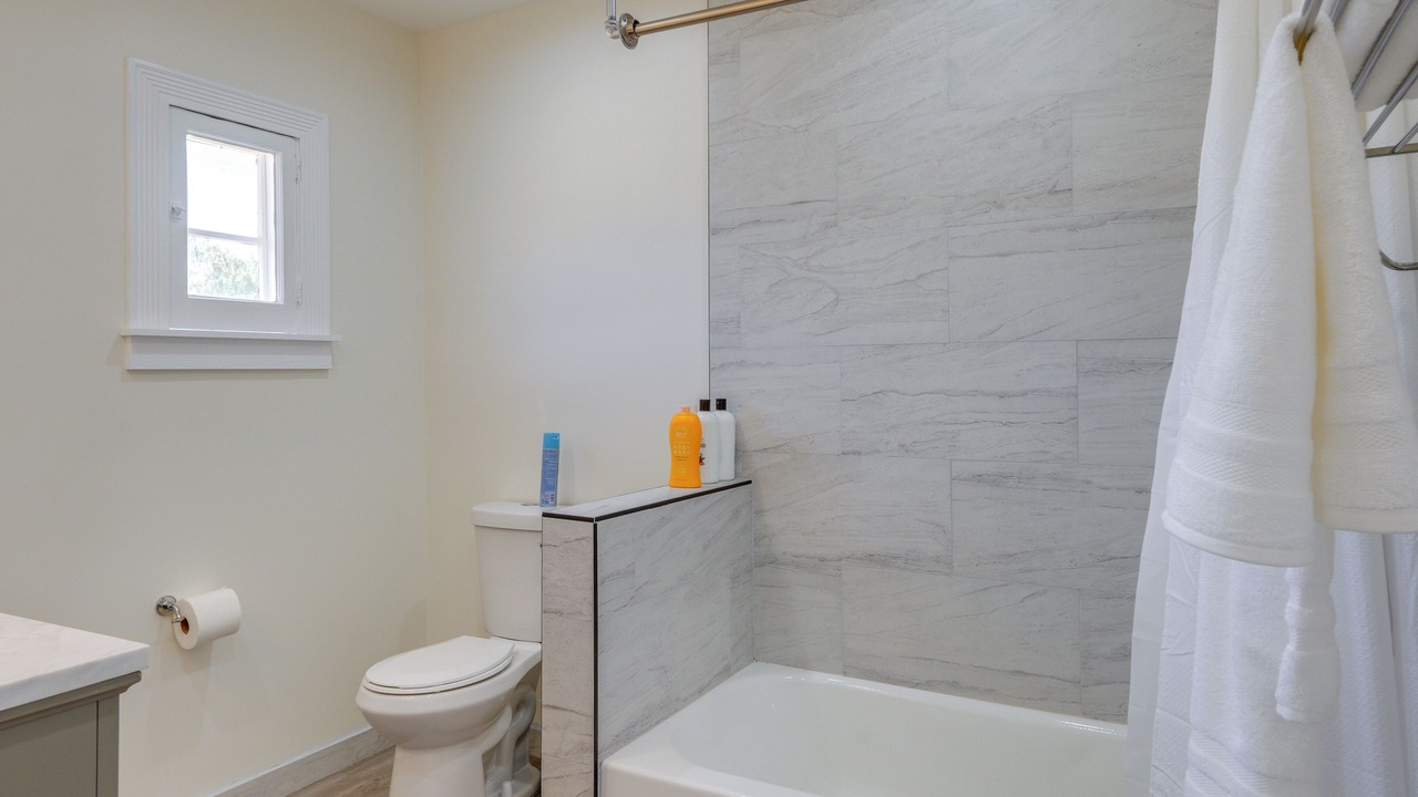 Photo of Bathroom in Tehachapi
