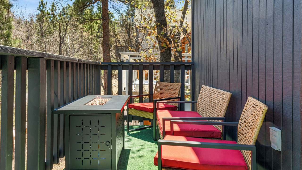 Photo of Outdoor in Woodlands