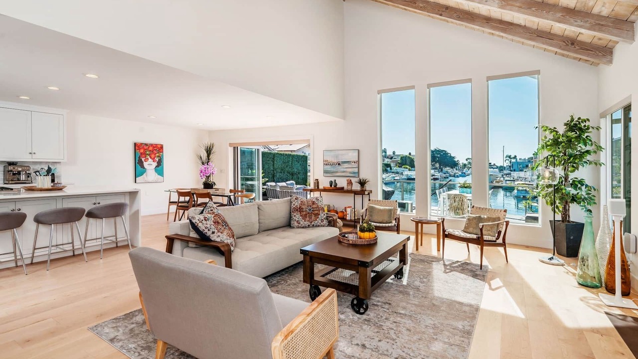 Photo of Livingroom in Channel Islands