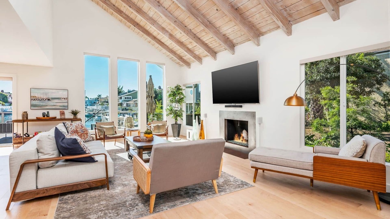 Photo of Livingroom in Channel Islands