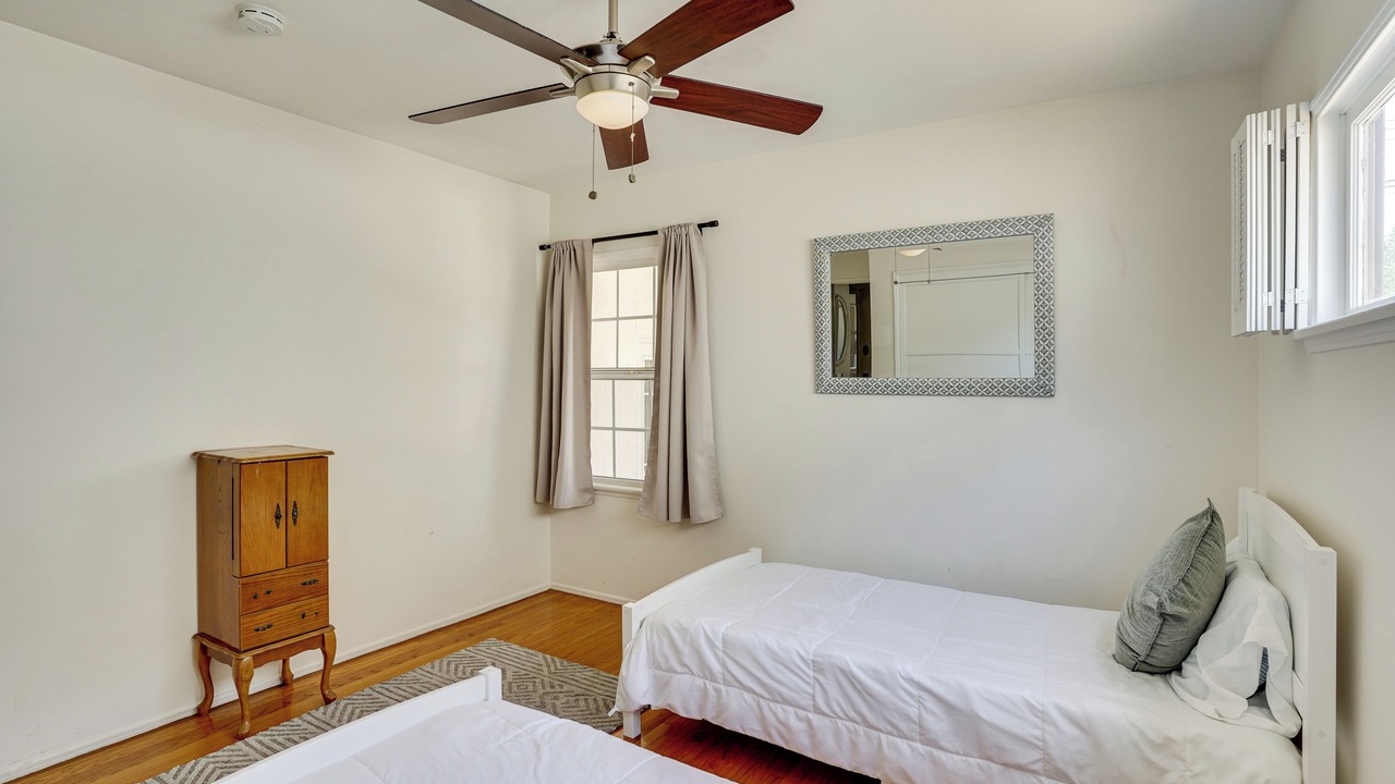 Photo of Bedroom in Downey