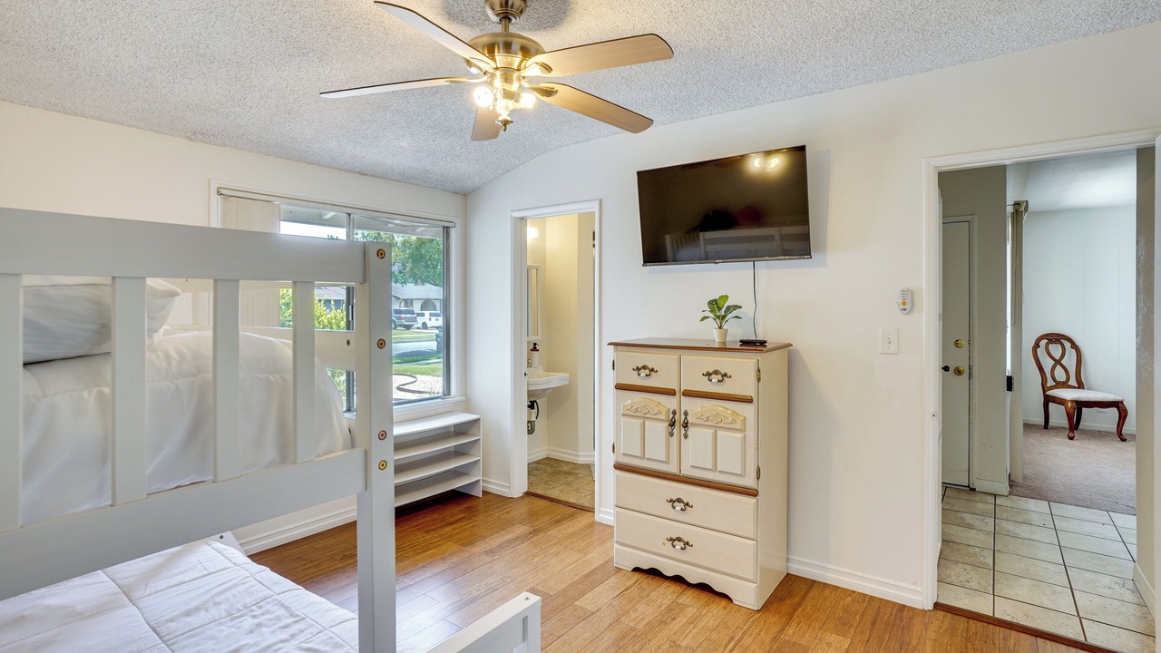 Photo of Bedroom in Downey