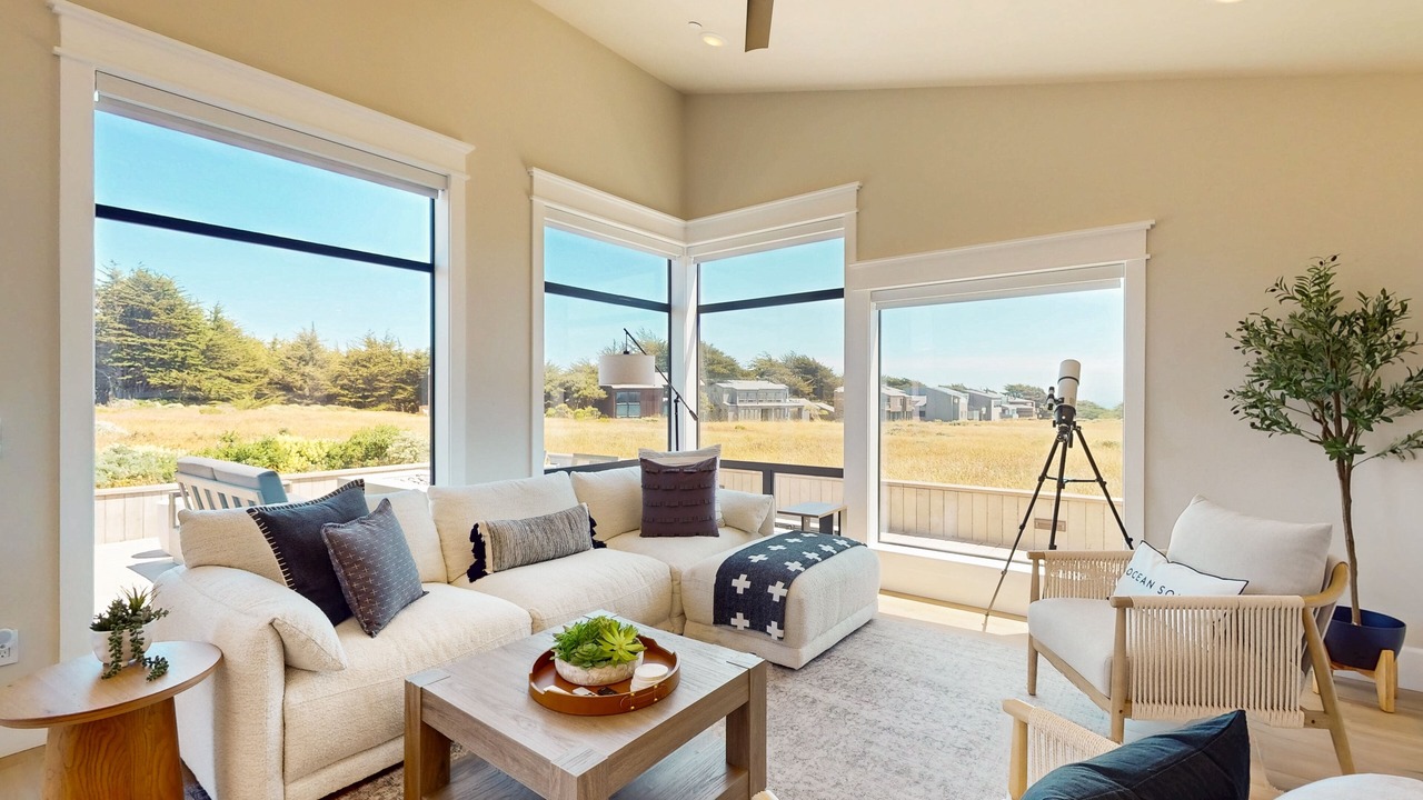 Photo of Livingroom in Sea Ranch