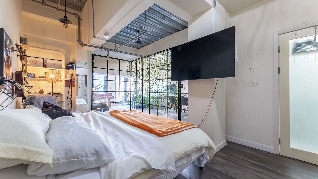 Photo of Bedroom in Historic Core