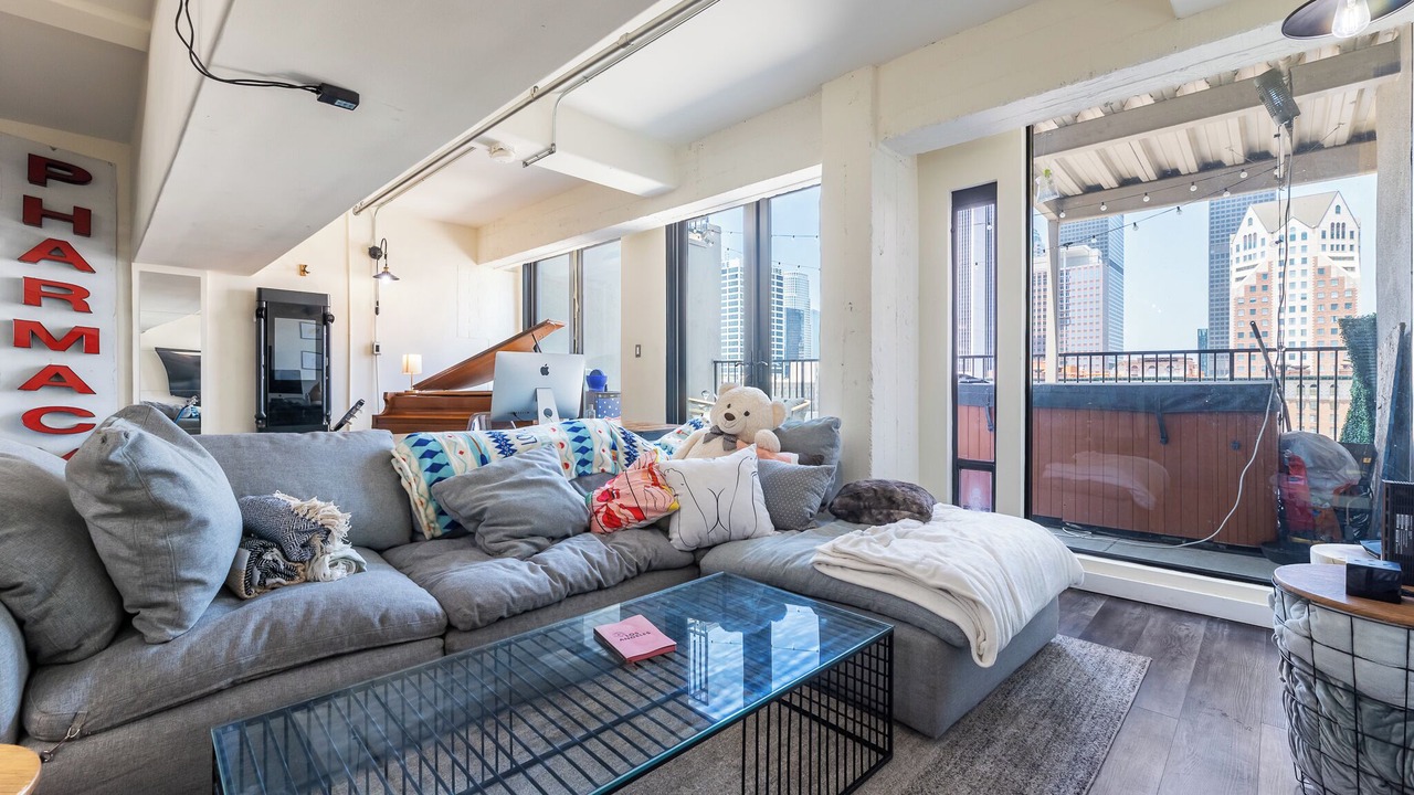 Photo of Livingroom in Historic Core