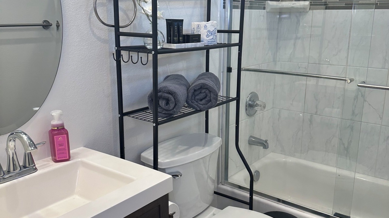 Photo of Bathroom in Los Angeles