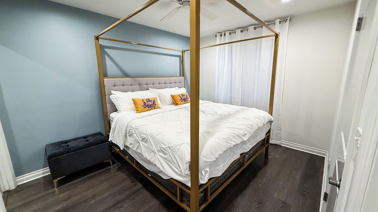 Photo of Bedroom in Los Angeles