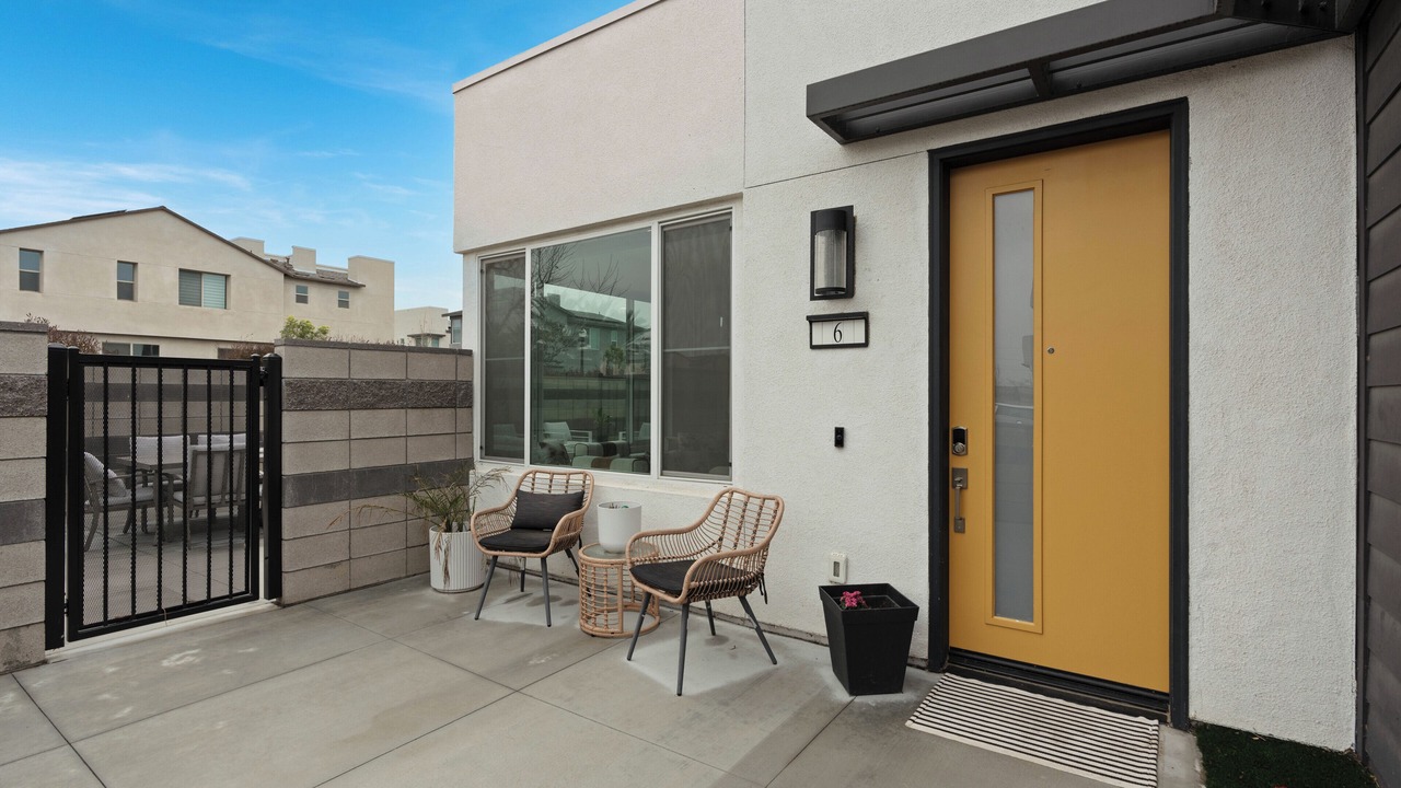 Photo of Patio Balcony in Mira Loma