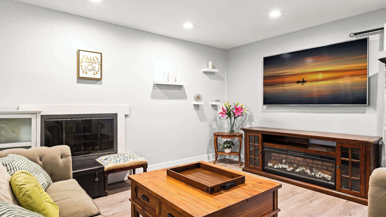 Photo of Livingroom in Hacienda Heights